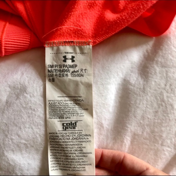 Under Armour Pullover - Picture 11 of 13